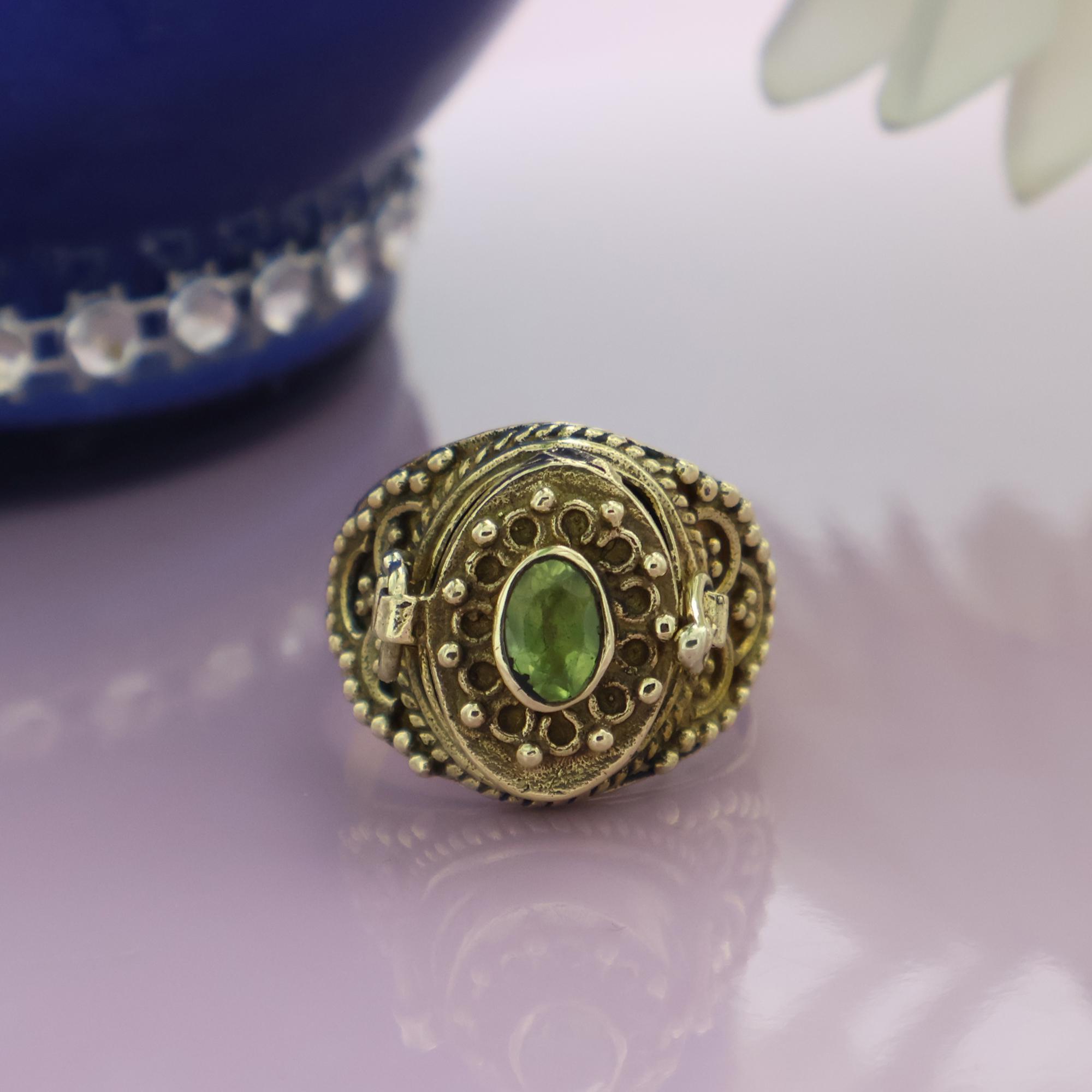 Green Peridot Poison Ring, Secret Compartment Ring, Handmade Poison Ring,Christmas Day Gift,August Birthstone Ring,Gift for Her