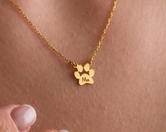 Engraved Paw Print Necklace, Personalized Tiny Dog Paw Necklace, Minimalist Paw Necklace, Animal Necklace, Pet Necklace