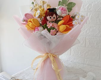 Graduation Crochet Bouquet, Amigurumi Flower with Custom Doll, Class of 2026 Keepsake Gift, Handmade Forever Flowers, Gift for Her