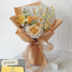 Handgemachter gehäkelter Rosenblumenstrauß, unvergängliches und nie verwelkendes Geschenk für den Tag der Mutter