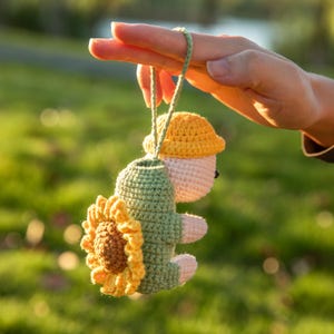 Crochet Kitten Car Key fob Cover: Cartoon Key Holder Bag,Creative Keychain, Knitted Animal Key Case, Car Key Protector image 8