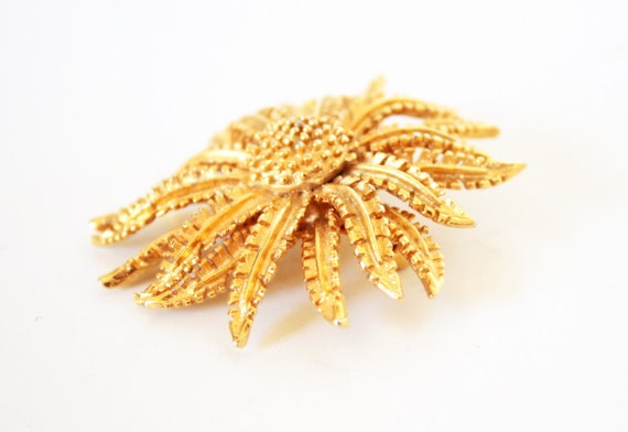 Coro Domed Brooch- 1940s Brooch-  Layer Pin- Coro… - image 2