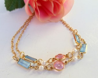 Lange goldene Kette Perlen facettierte rosa blau Glas 30 cm
