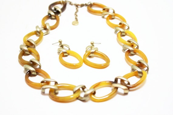 70's Jewelry Set- Early Plastic- 18" Necklace- Po… - image 3