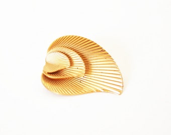 Marvella Brosche - gestapelte Leaf Brosche der 1950er Jahre Mode - Leaf Pin - Tier Brosche - Gold Tone - Designer Stück - Leaf Schmuck - Vintage Marvella-