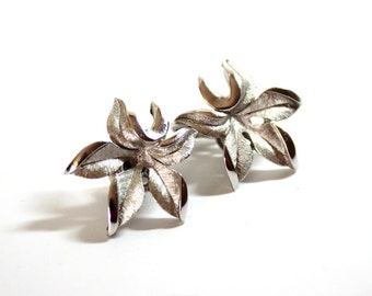 Crown Trifari Earrings  Silver Earrings  Floral Earrings 1950s Clip Earrings  Costume Jewelry  Vintage Trifari   Flower Earrings