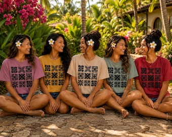 Hawaiian Quilt Block Grid T-Shirt Hawaii quilt pattern shirt gift for her Hawaii plant shirt Hawaiian girl tee