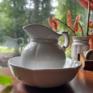 McCoy White Powder Blue Pitcher/Scalloped Bowl Set (#7528)