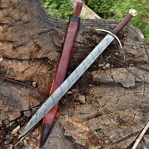 Handmade Damascus Steel Medieval Longsword: Leather Sheath, Cosplay Knight Sword image 2
