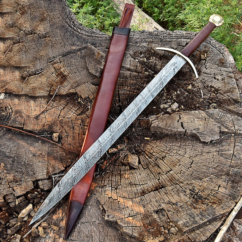 Handmade Damascus Steel Medieval Longsword: Leather Sheath, Cosplay Knight Sword image 2