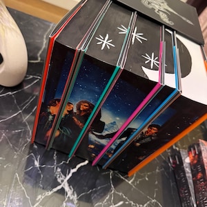 A Court of Thorns and Roses Special Edition