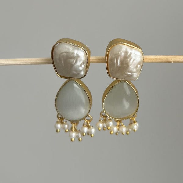 Perlen Detail Kundan Vergoldete Indische Ohrringe | Weiß