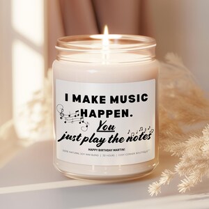 Dirigent Duftkerze | Personalisierter Name Geschenk Dirigent | Musik Dirigent Geschenk I Make Music Happen. Du spielst einfach die Noten