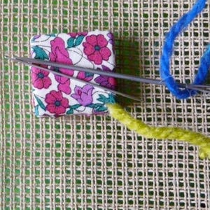 Liberty Fabric Magnetic Needle Minder: William Morris Print, Crafter Stitchers Gift