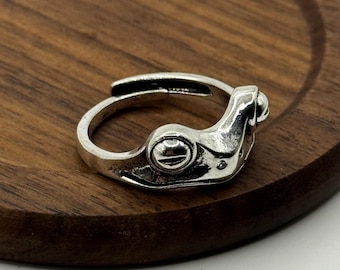 Silver Frog Face Ring – Adjustable Band – Whimsical Nature Inspired Jewelry