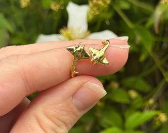 Adjustable Manta Ray Ring | Ocean Inspired Ring | Gold, Silver & Black Chrome Ring | Sea Life Jewellery | Marine Animal Gift