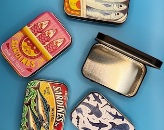 Small Metal Storage Tins, Cute & Aesthetic Designs, Portable Travel Tin Box, Mini Organizer for Jewelry Coins Pills, Gift Idea