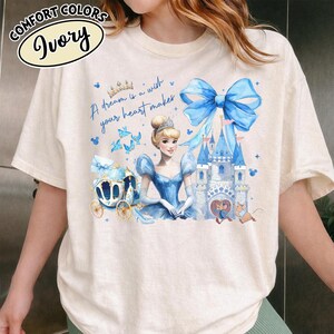 Camiseta retro de princesas Disney, camiseta Disney acuarela, camiseta de la princesa Ariel Disney, Rapunzel y Tiana Disney, camiseta de viaje Disney, princesa Bella imagen 4