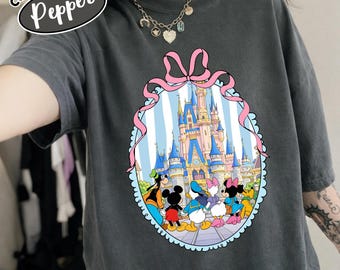 Camiseta Comfort Colors del Castillo de Disneyland, Camiseta de Mickey Disney, Camiseta de Mickey y sus amigos, Camiseta de Disneyland, Camiseta para mujer, Viaje a Disney 2026
