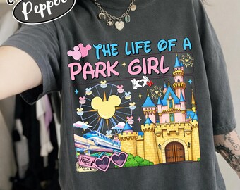 Camiseta Comfort Colors The Life Of A Park Girl, Camiseta Magical Pastel Park Snacks, Camiseta Happiest Place On Earth, Camiseta a juego Girl Trip 2026