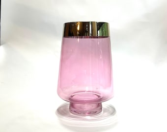 Vase MCM en verre rose canneberge et rebord argenté Fabrication italienne Empoli