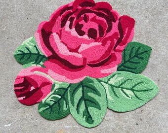 Vintage Needlepoint Rug Pink and Green Roses 27" x 24"