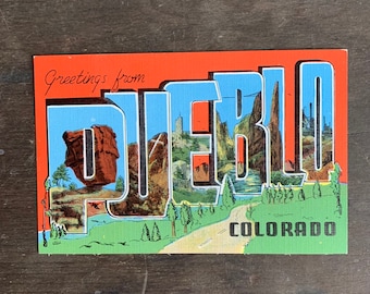 Linen Postcard Large Letter Greetings from Pueblo Colorado Unused Unposted 1940s Postcard