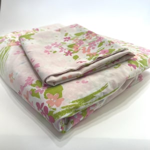 1970s Floral Fitted Sheet & Pillowcase Set: Pink Green Double Bedding