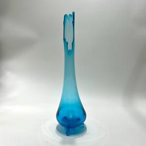 Blue Swung Vase 3 Toe 15&quot; Tall LE Smith Peacock Blue Stretch Vase