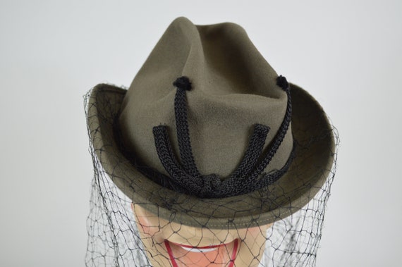 Dobbs Fedora Hat with Long Net Grey and Black Rop… - image 2