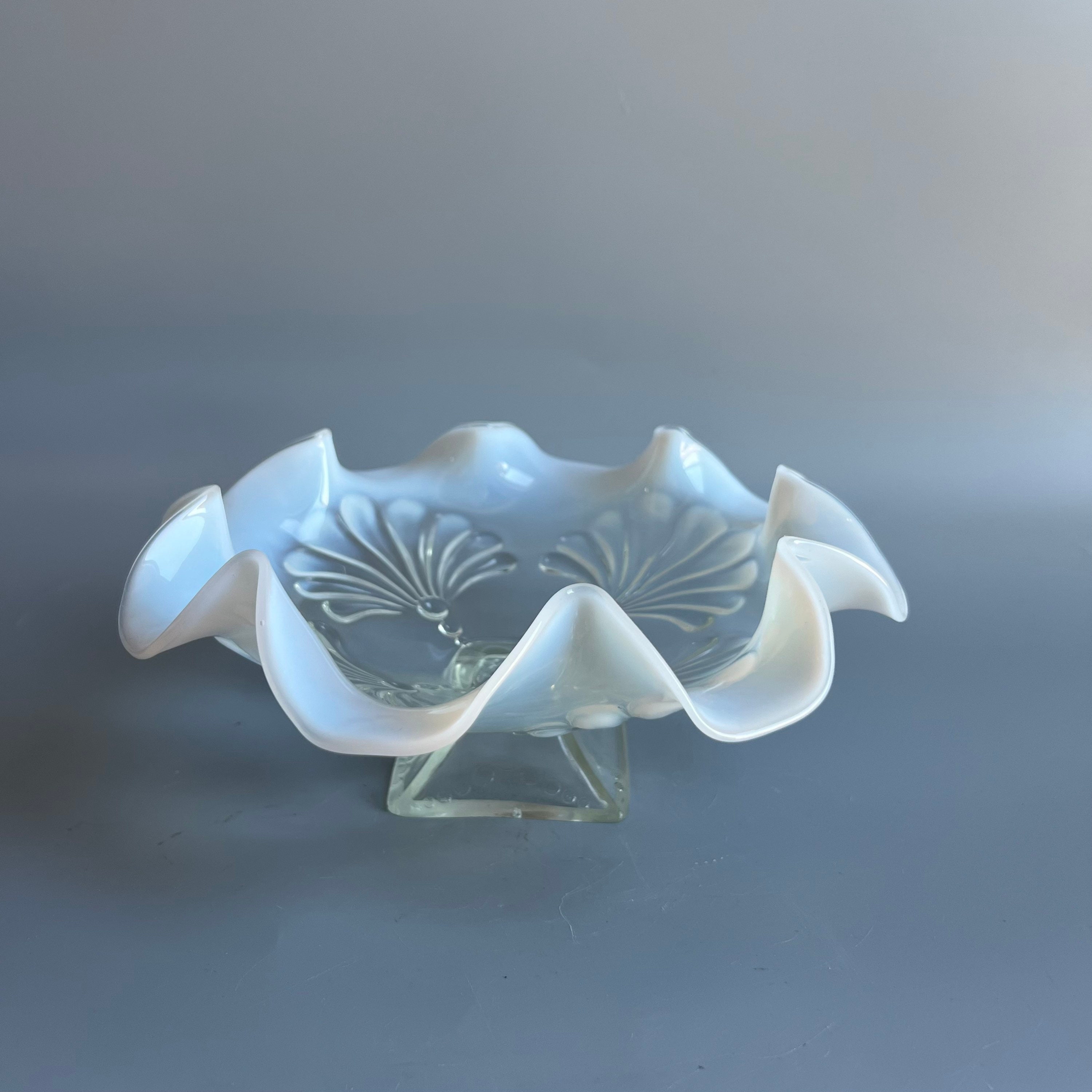 アンティーク ノースウッド オパールセント ビーズ ファン ボウル