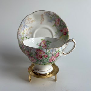 Royal Albert Wild Rose Teacup: English Bone China