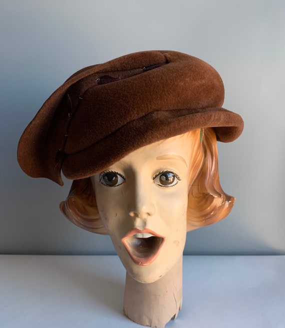 1940s Hat Brown Felt Velour Beret Tilt Hat with Leaf Beads