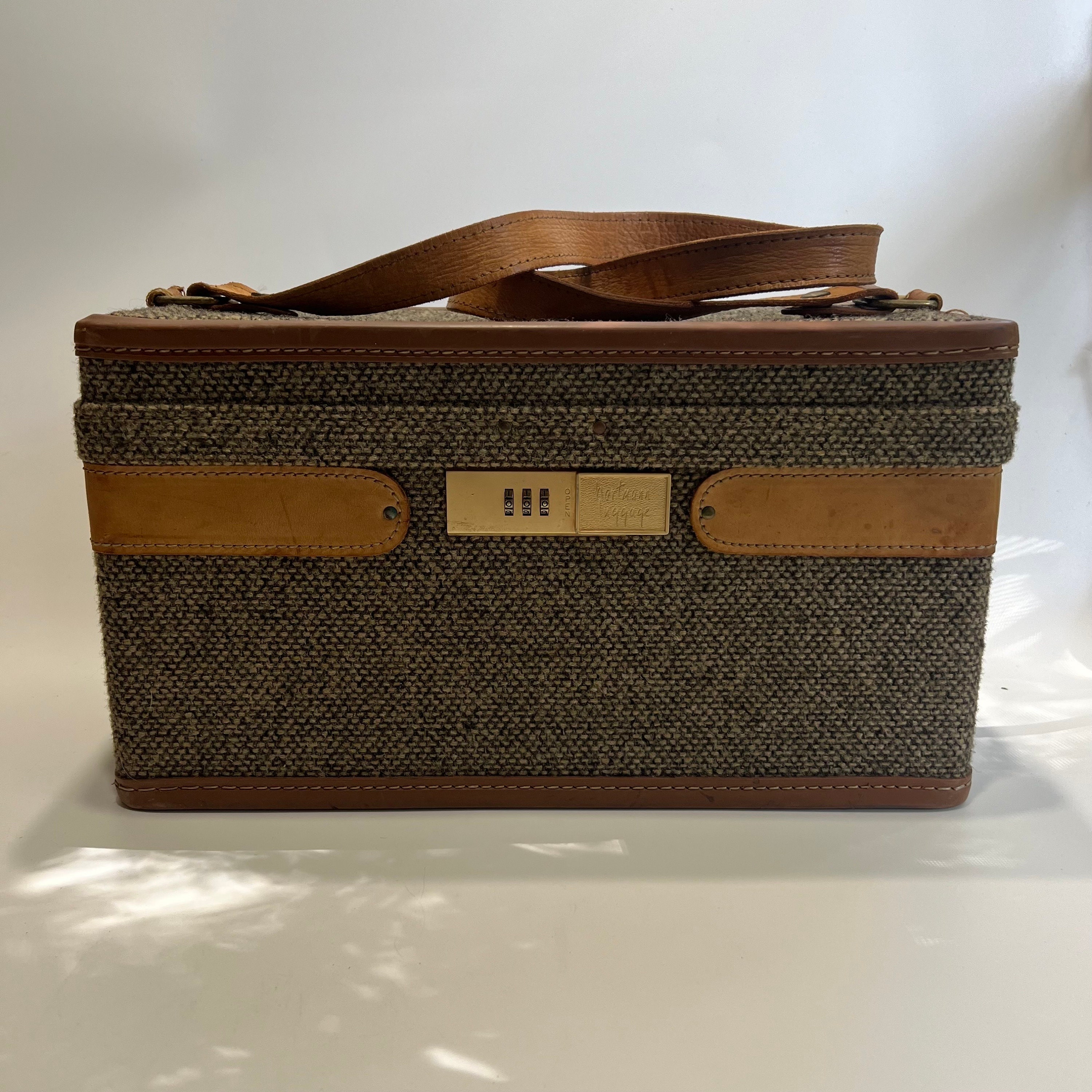 Hartmann Traincase Brown Tweed Carry On with Lock