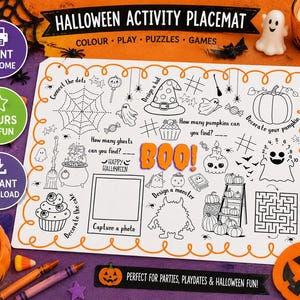 Può includere: Una tovaglietta rettangolare bianca per attività di Halloween con illustrazioni a linee nere che includono una ragnatela, un cappello da strega, una zucca, un fantasma, un labirinto e il testo "BOO!" con lettere arancioni.