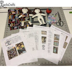 Easy Sew Doll, Purse and Dress Pattern für BachsCrafts 23 cm große Puppe, PDF-Datei