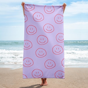 Stylisches Handtuch smiley | Weiches Badetuch mit Muster | Strandtuch kariert gestreift lässig modern | Geschenkidee Wellness Urlaub