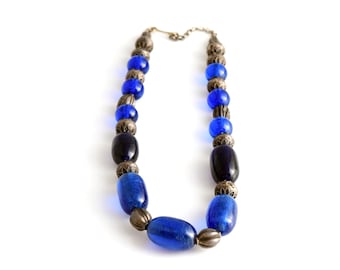 Collar antiguo de cristal azul y cuentas de plata de Sri Lanka