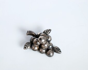 Mexican Silver Brooch or Pin with Grapes