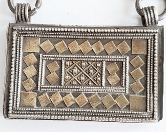 Vintage Silver Omani Necklace with a rectangular Secret Amulet Holder