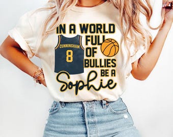 Camiseta "Em um mundo de valentões, seja uma Sophie", camiseta retrô Sophie Cunningham - camiseta de basquete Indiana, camiseta Sophie The Enforcer, camiseta Sophie