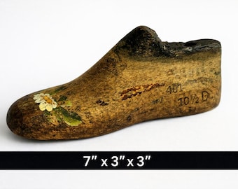 Vintage Miniatur Schuhleisten aus Holz – Handbemalte Blumenkunst – Rustikales Schuster Sammlerstück – Primitives Dekor