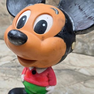 Figura vintage de Mickey Mouse • Juguete coleccionable de mediados de siglo • Decoración de exhibición imagen 2