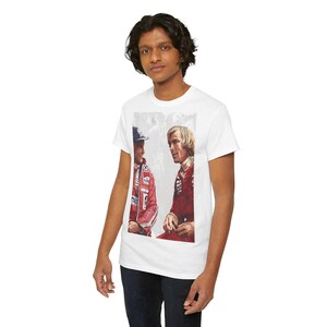 Nikki Lauda James Hunt F1 Vintage Racing T-Shirt, Retro Motorsport T-Shirt, Unisex aus schwerer Baumwolle T-Shirt, Renntag Shirt, Bekleidung für Auto-Enthusiasten Bild 4