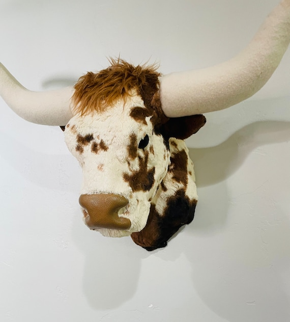 斑点のあるテキサスロングホーン牛の壁掛け - フェイク剥製ロング