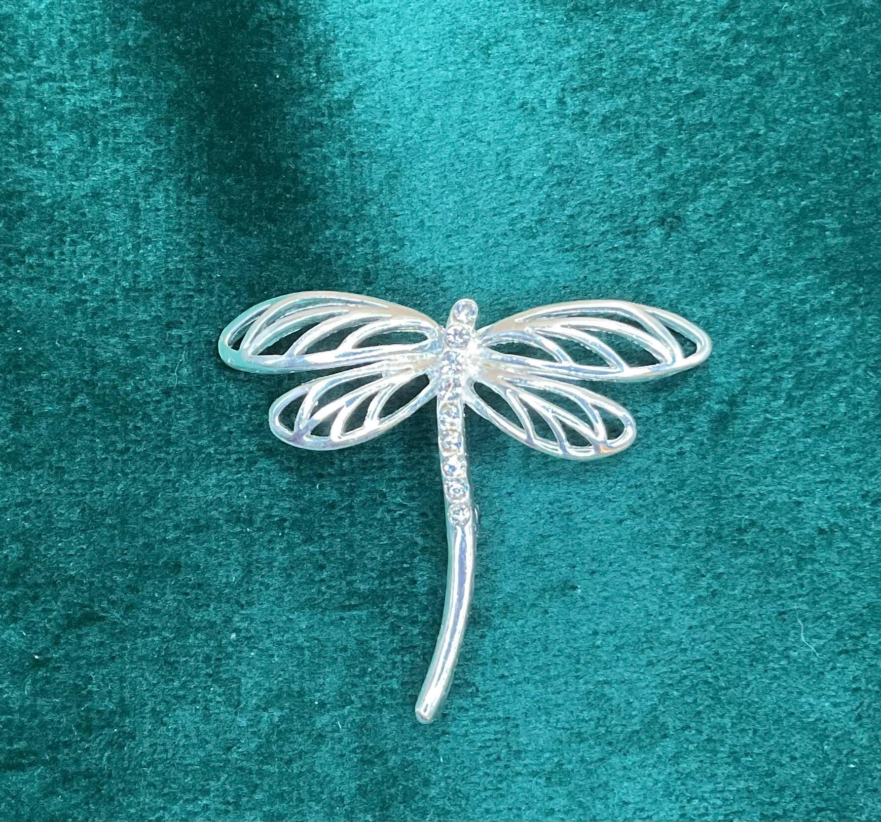 ヴィンテージシルバートーンのトンボブローチ：クリスタルアクセント