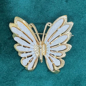 Vintage Enamelled Butterfly Brooch: Gold Toned Metal