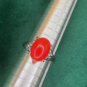 Vintage Silver Toned Ring with a large Orange Stone Ring Size R