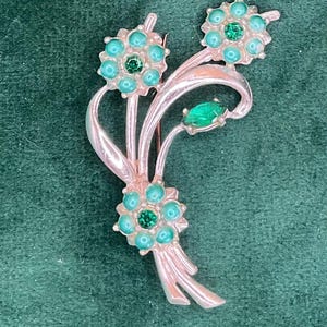 Vintage Green Flower Brooch