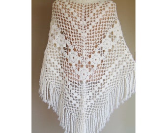 Lace Off White Triangular Shawl, Hand Knitted Bridal Cover up, Crochet Boho shawl, Ivory Women Capelet, Bridesmaid Wrap Gift, Fringed Shawl